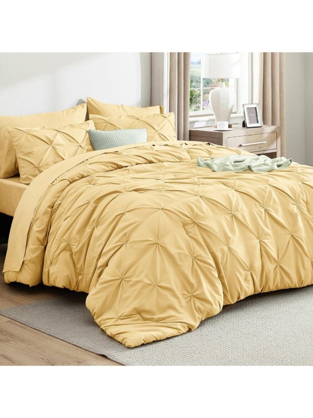 NWOT 7-Piece King Size Comforter Set & Sheets, Yellow King Bedding